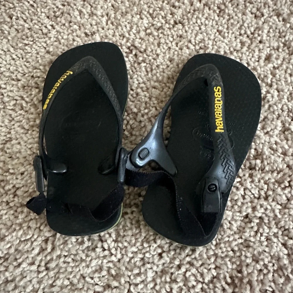 Havaianas Flip Flops Kids 7C Black Brazil Logo Elastic Back Strap Sandals